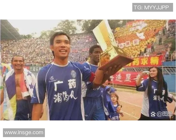 九月出生的著名足球球星有哪些他们的生涯与辉煌成就盘点 九月出生的著名足球球星有哪些他们的生涯与辉煌成就盘点