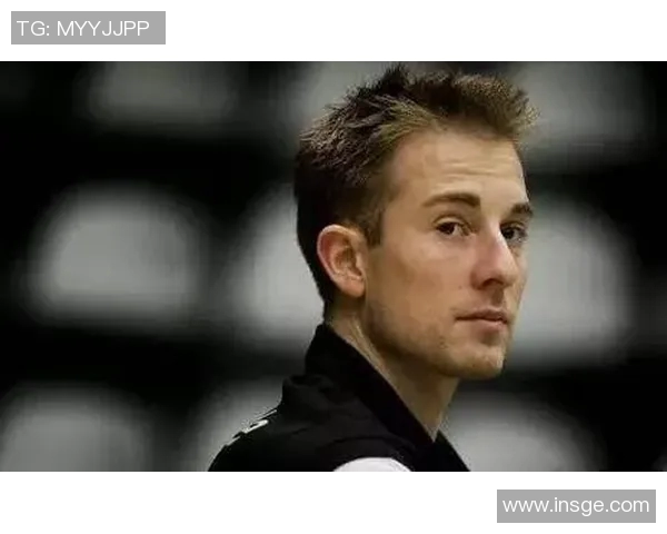 瑞士足球明星的崛起与挑战：从青涩球场到世界顶级联赛的奋斗之路