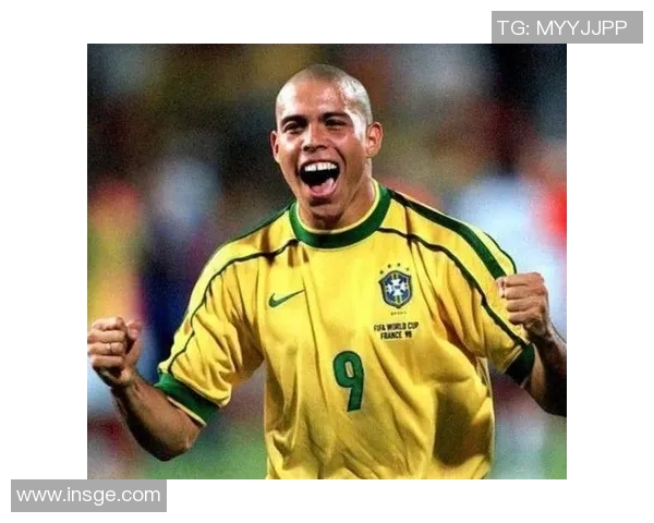 历史五十大足球巨星全景回顾：从球场传奇到永恒经典