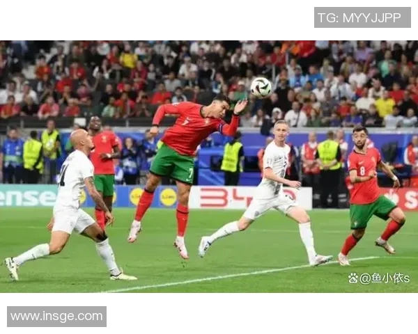 足球奇球星的传奇故事展现绿茵场上无与伦比的激情与荣耀